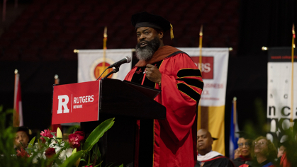 Black Thought of The Roots addressing commencement 